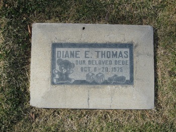Thomas,   Diane E. gravesite