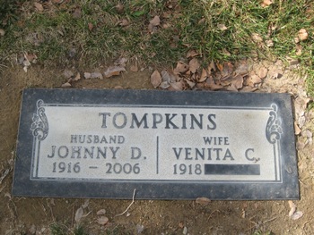 Tompkins,   Johnny D. gravesite