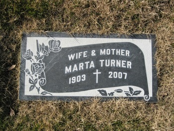 Turner,   Marta gravesite