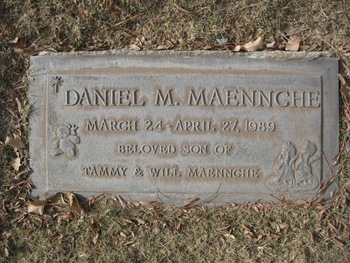 Maennche, Daniel M. gravesite