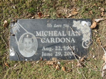 Cardona,   Michael Ian gravesite
