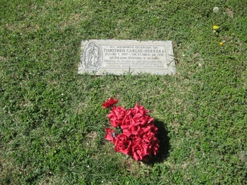 Carlos-Herrara,   Timotheo gravesite