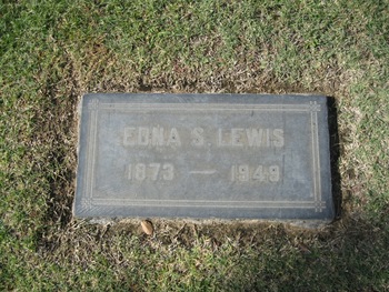 Lewis,   Edna Sarah gravesite