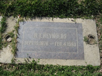 Reynolds, Hubert Thomas ('Tom') gravesite