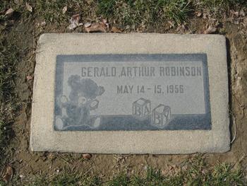 Robinson,   Gerald Arthur gravesite