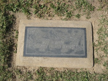 Ekker,   Myrtle Helen gravesite