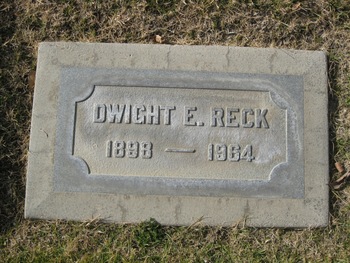 Reck,   Dwight E. gravesite