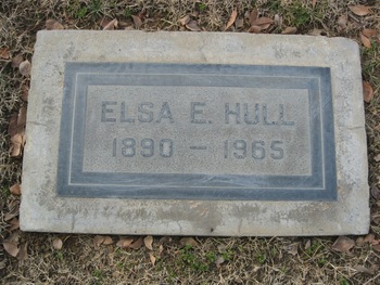 Hull,   Elsa Eda gravesite
