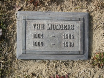 Munger,   Evelyn Grace gravesite