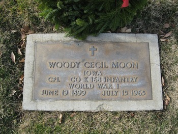 Moon,   Woody Cecil gravesite
