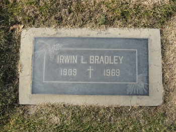 Bradley,   Irwin Leo gravesite