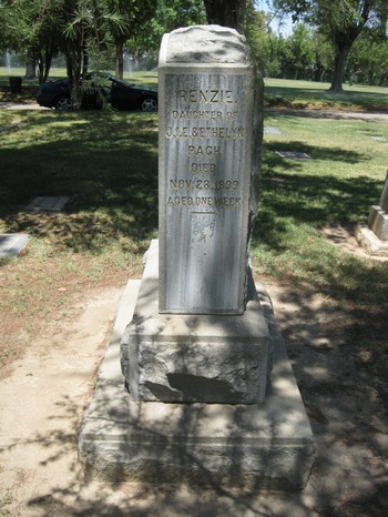 Pagh,   Renzie gravesite