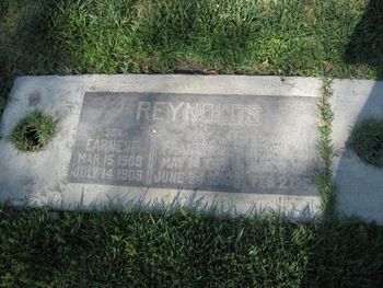 Reynolds,   Francis Sidney gravesite