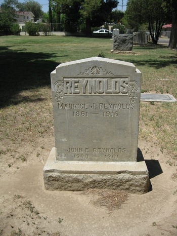 Reynolds,   Maurice James gravesite