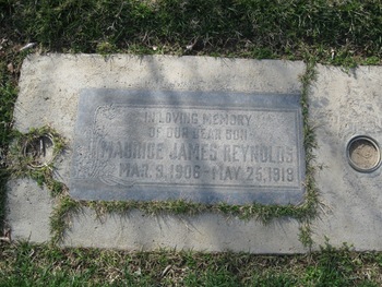 Reynolds,   Maurice James gravesite