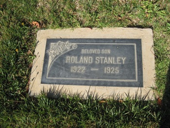 Stanley,   Roland Thomas gravesite