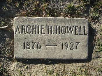 Howell,   Archie gravesite