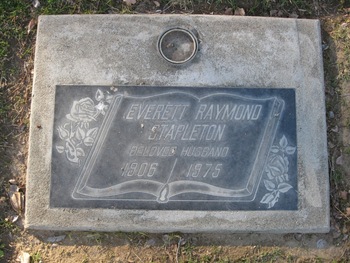Stapleton,   Everett Raymond gravesite