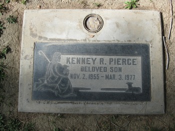 Pierce,   Kenney Ray gravesite