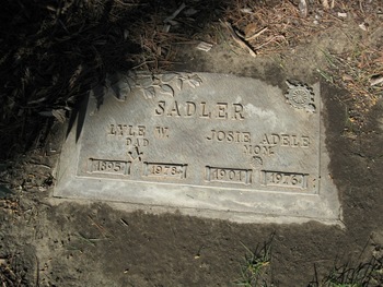Sadler,   Lyle Wallace gravesite