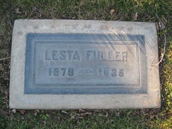 Fuller,   Celesta June ('Lesta') gravesite