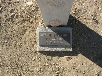 De Haulleville,   Rose gravesite