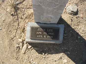 Lee,   John gravesite