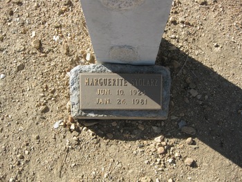 Stolarz,   Marguerite gravesite