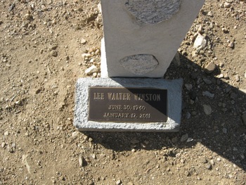 Winston,   Lee Walter gravesite