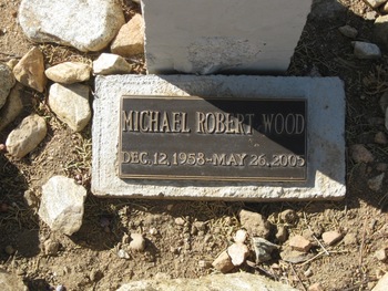 Wood,   Michael Robert gravesite